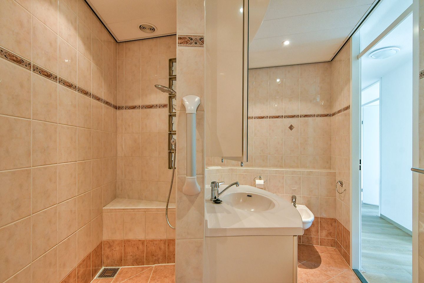 Photo 29 of Leusveld 106