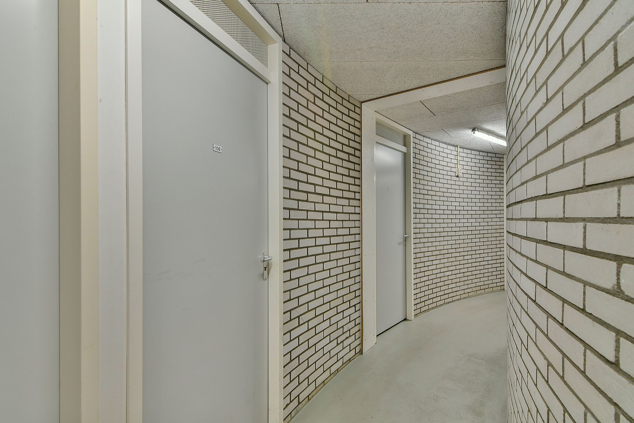 Photo 36 of Leusveld 106