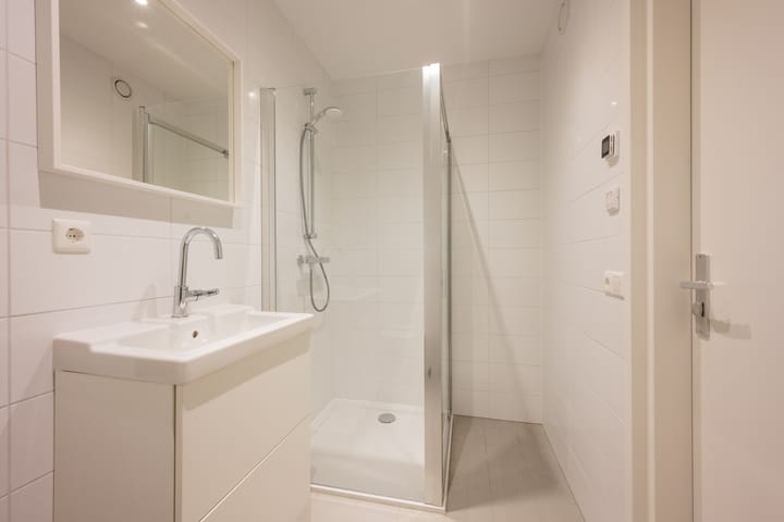 Foto 21 van Walter van Amersfoortstraat 69