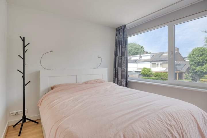 Photo 12 of Kamillelaan 18