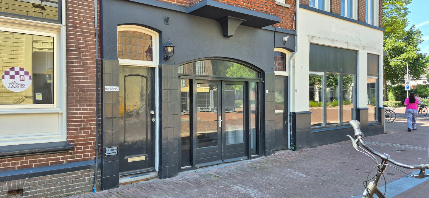 Bekijk foto 2 van Kerkplein 6