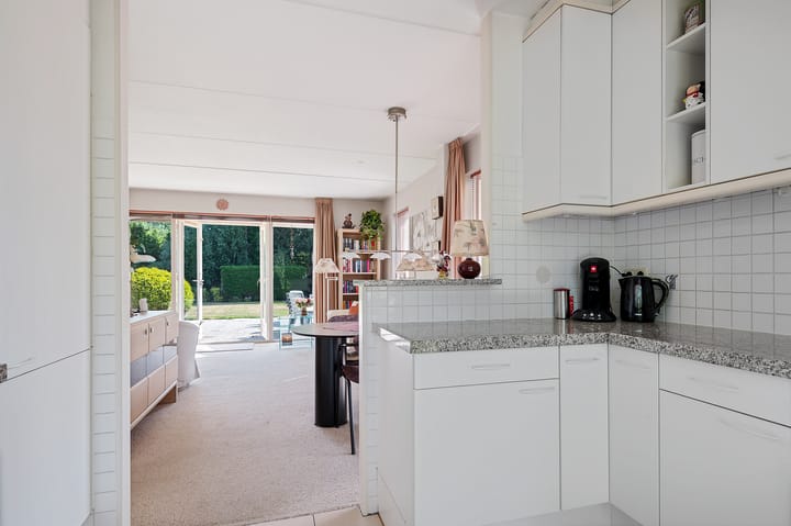 Foto 19 van De Witte Raaflaan 24