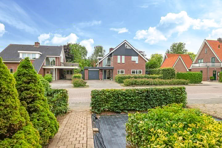 Photo 55 of Bernadottestraat 5