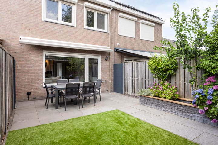 Foto 28 van Vermeerplantsoen 15