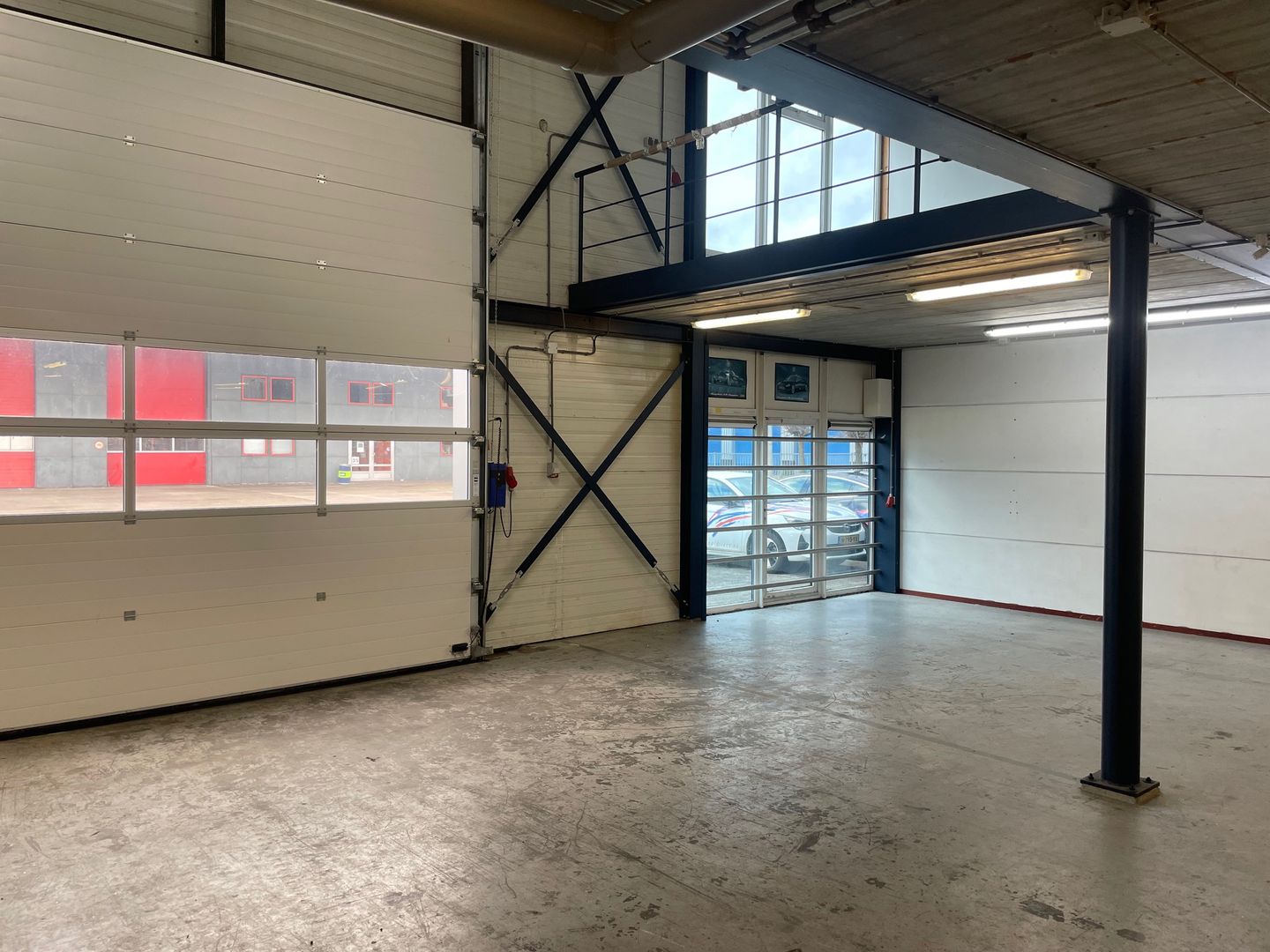 Bekijk foto 5 van Bedrijfsweg 1