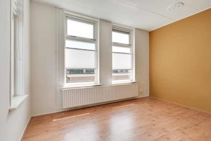 Foto 2 van 2e Tuindwarsstraat 35