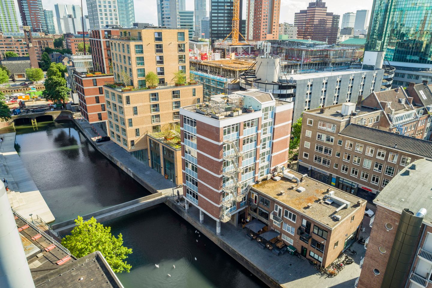 View photo 1 of Westewagenstraat 60