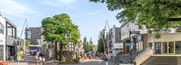 Maandereind 40, Ede