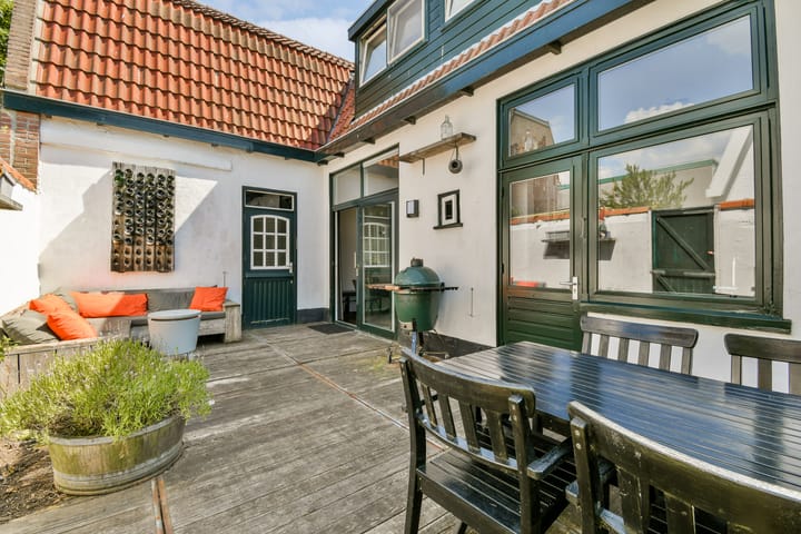 Photo 18 of Willemstraat 29