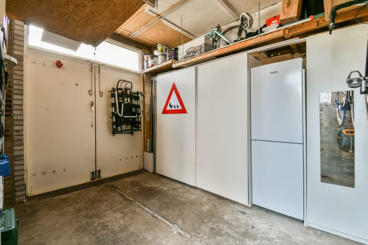 Photo 19 of Willemstraat 29