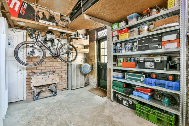 Photo 20 of Willemstraat 29