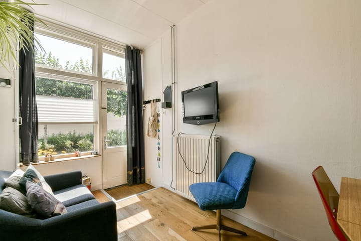 Photo 39 of Willemstraat 29