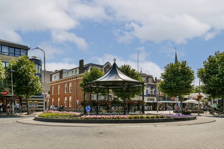 Photo 45 of Willemstraat 29