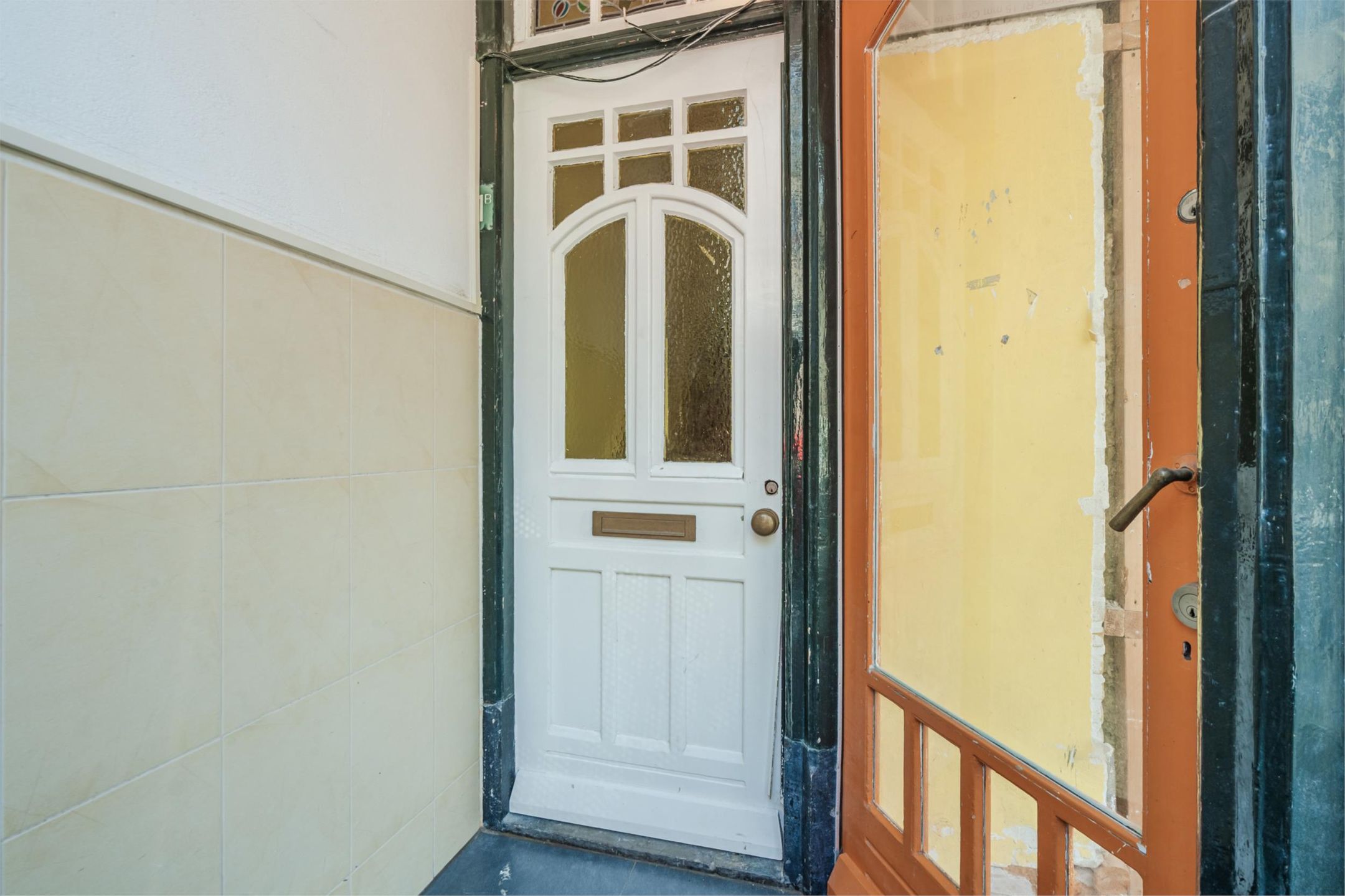 Photo 6 of Van Kinsbergenstraat 1-B