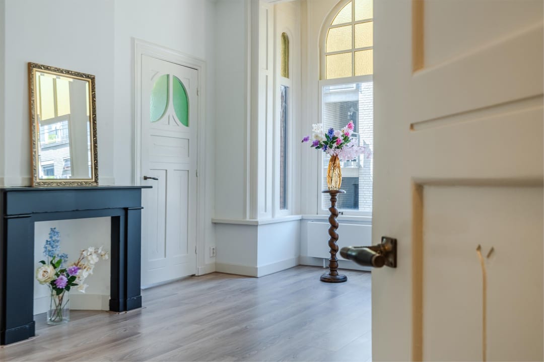 Photo 13 of Van Kinsbergenstraat 1-B