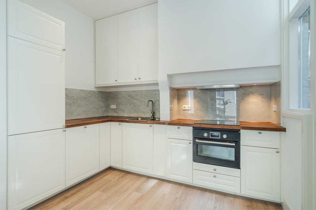 Photo 23 of Van Kinsbergenstraat 1-B