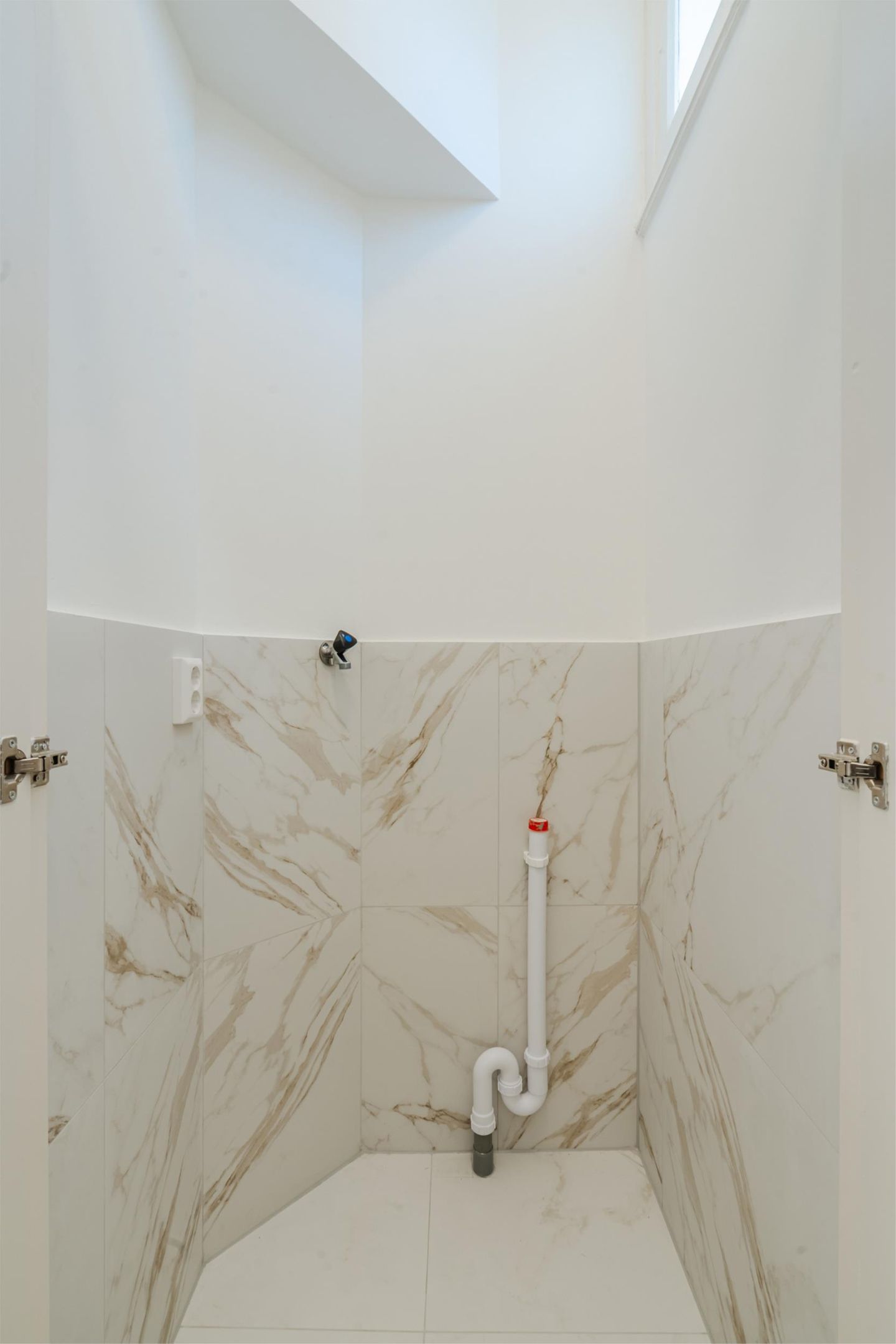 Photo 25 of Van Kinsbergenstraat 1-B