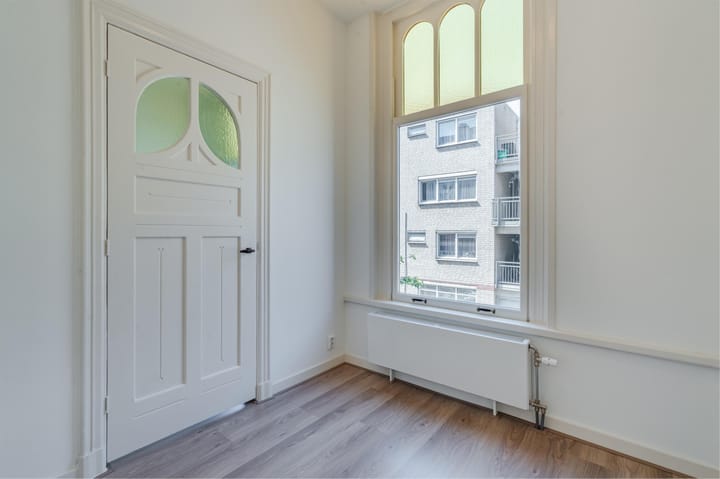 Foto 33 van Van Kinsbergenstraat 1-B