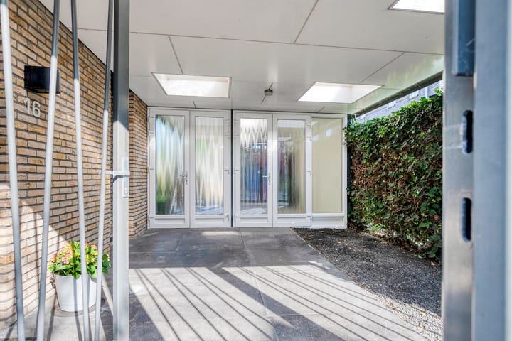 Foto 9 van Uitdamstraat 16