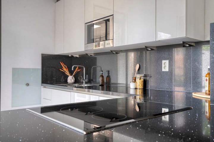 Foto 17 van Uitdamstraat 16