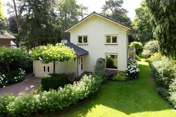 Photo 1 of Bilderdijklaan 36