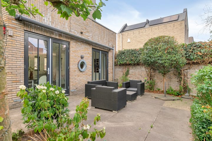 Foto 36 van Uitdamstraat 16