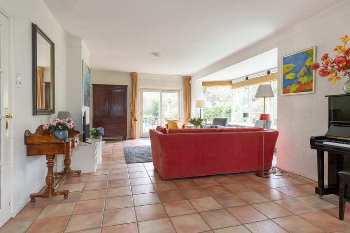 Photo 8 of Bilderdijklaan 36