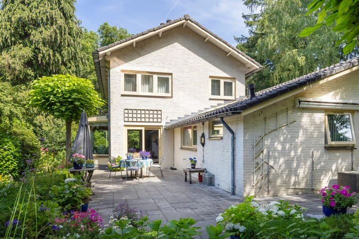 Photo 51 of Bilderdijklaan 36