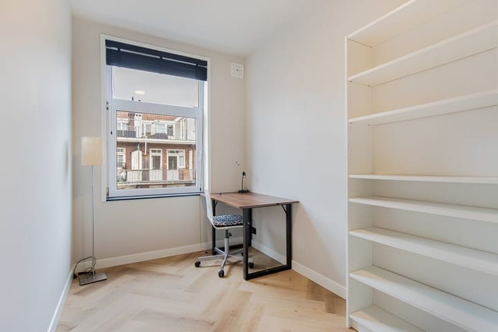 Foto 16 van Roompotstraat 10-2