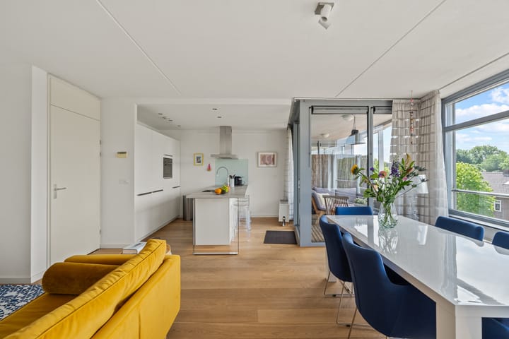 Foto 10 van Dr. Max Euwestraat 16