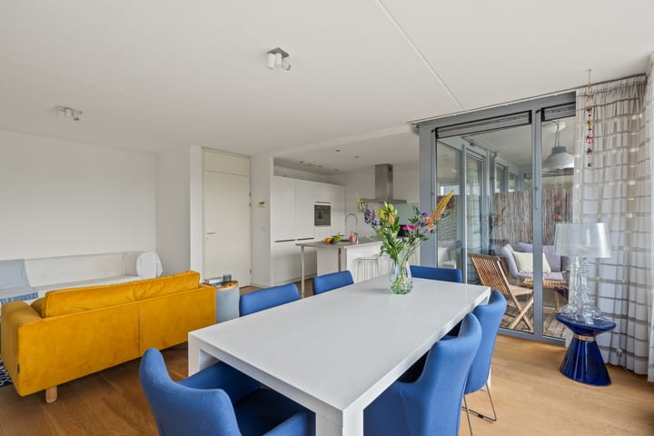 Foto 8 van Dr. Max Euwestraat 16