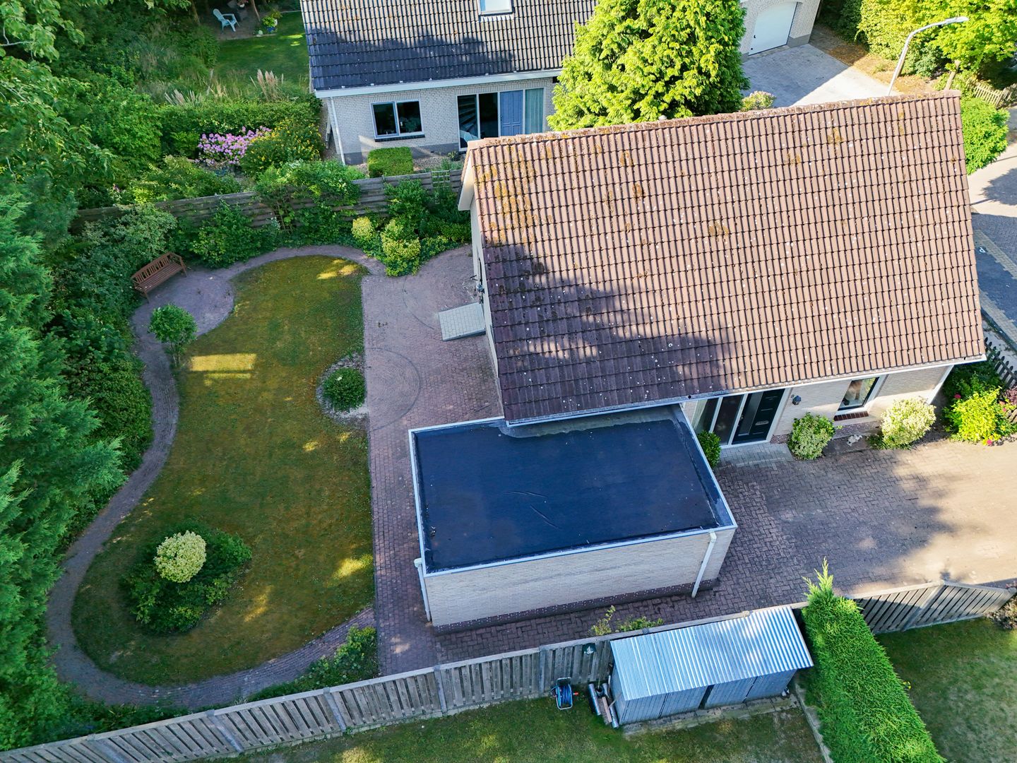 Photo 5 of Diepenbrockstraat 8