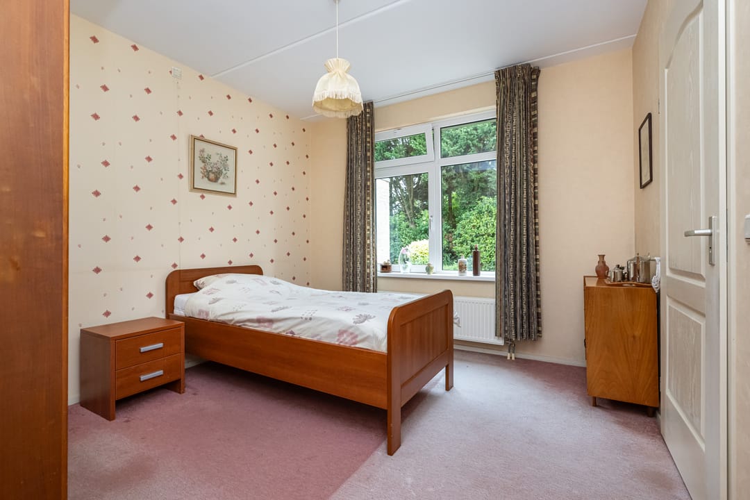 Photo 17 of Diepenbrockstraat 8