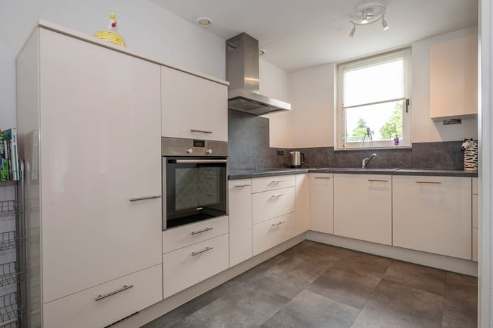 Foto 17 van Wilhelminastraat 7-4