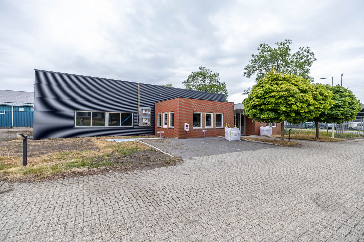 Bekijk foto 3 van Industrieweg 23-a