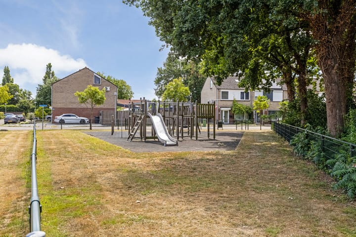 Photo 39 of Bevelandselaan 7