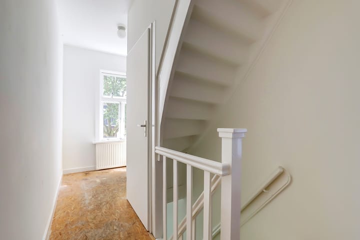 Photo 15 of Bilderdijkstraat 27