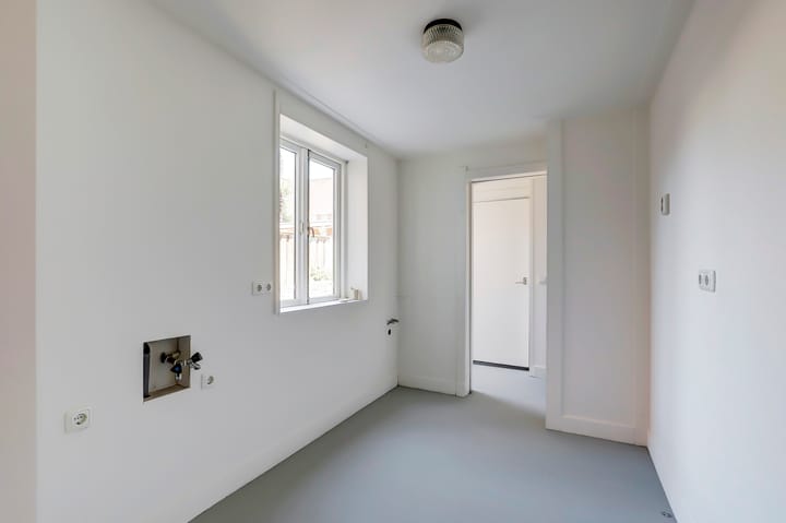 Photo 14 of Bilderdijkstraat 27