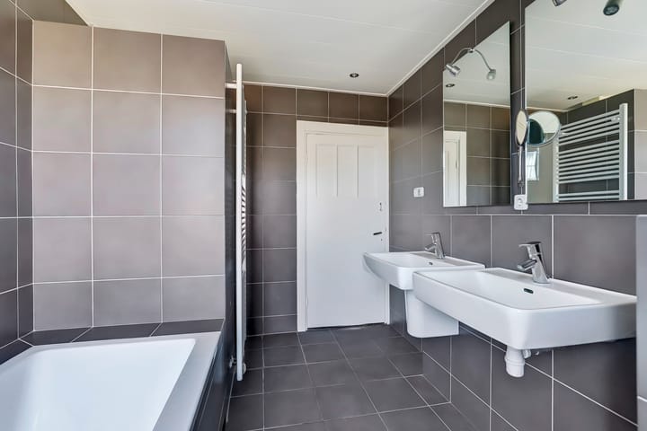 Photo 23 of Bilderdijkstraat 27