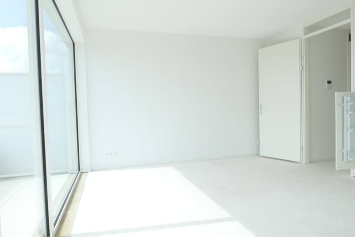 Photo 6 of Friesestraatweg 22-19