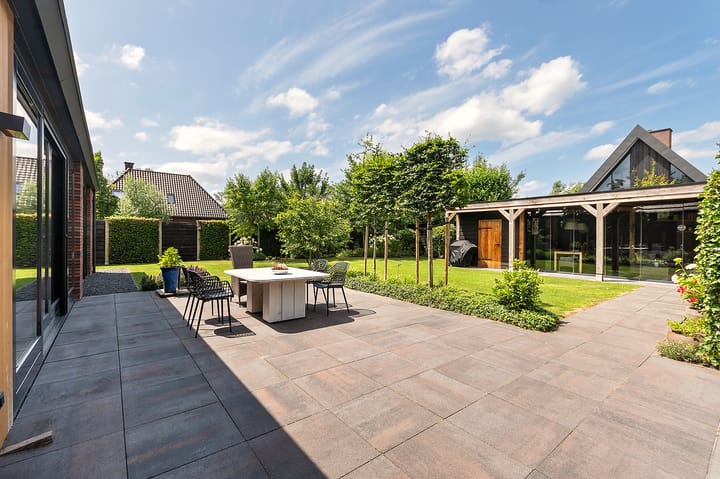 Foto 35 van Peelstraat 13