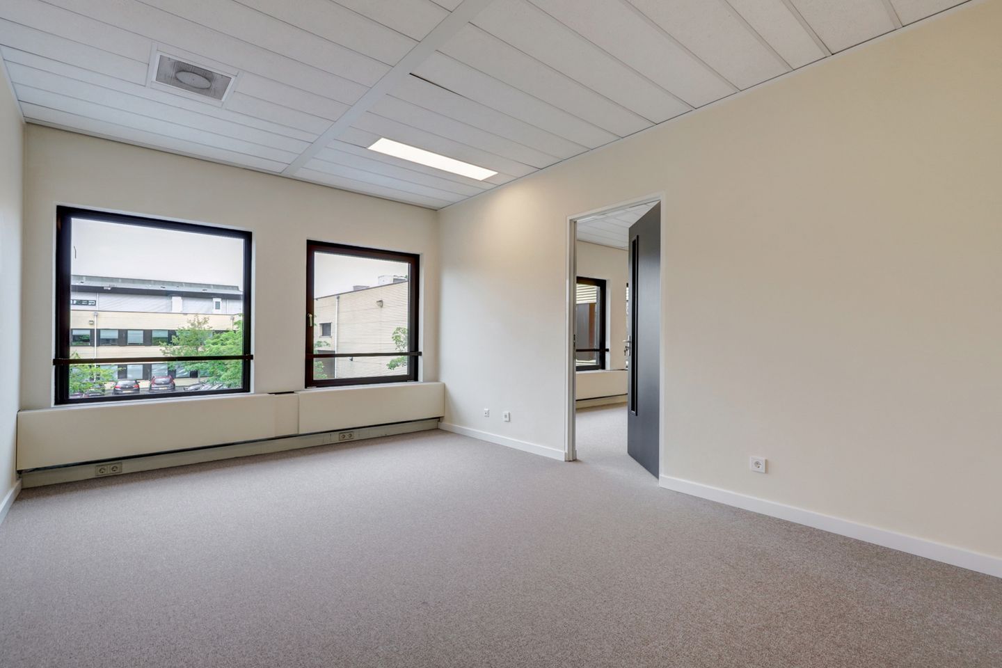 View photo 4 of Edelgasstraat 103