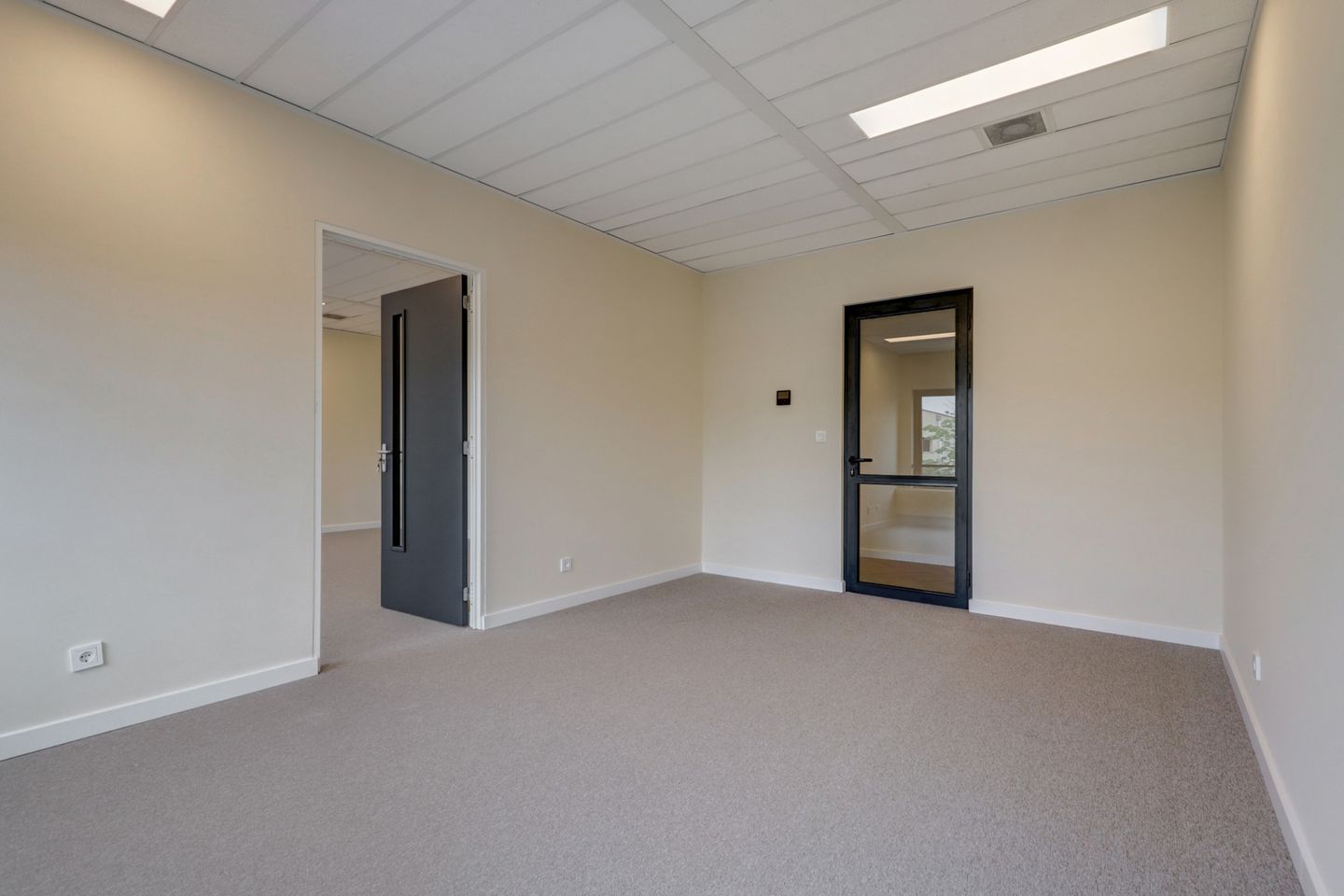 View photo 5 of Edelgasstraat 103