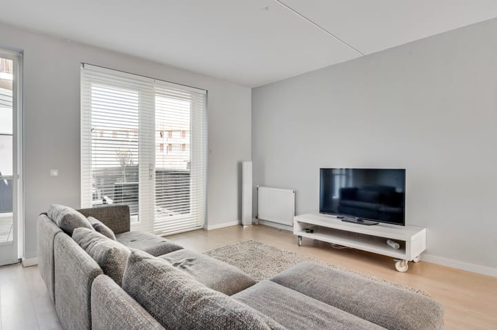 Photo 10 of Frans Strouxstraat 4-K