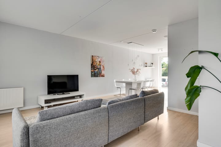 Photo 11 of Frans Strouxstraat 4-K