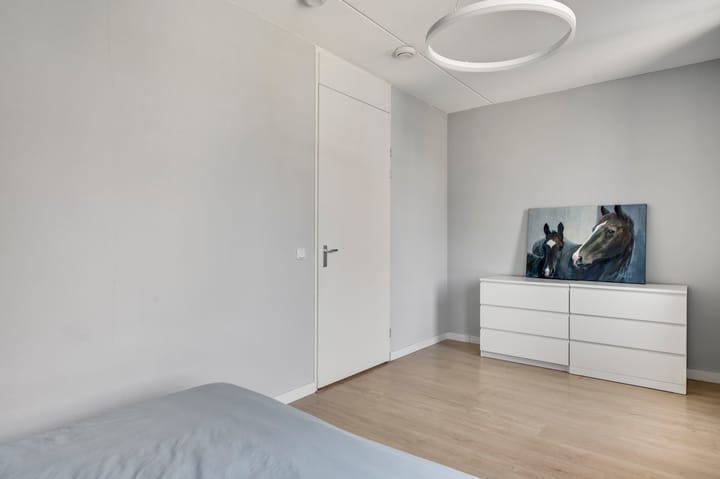 Photo 18 of Frans Strouxstraat 4-K