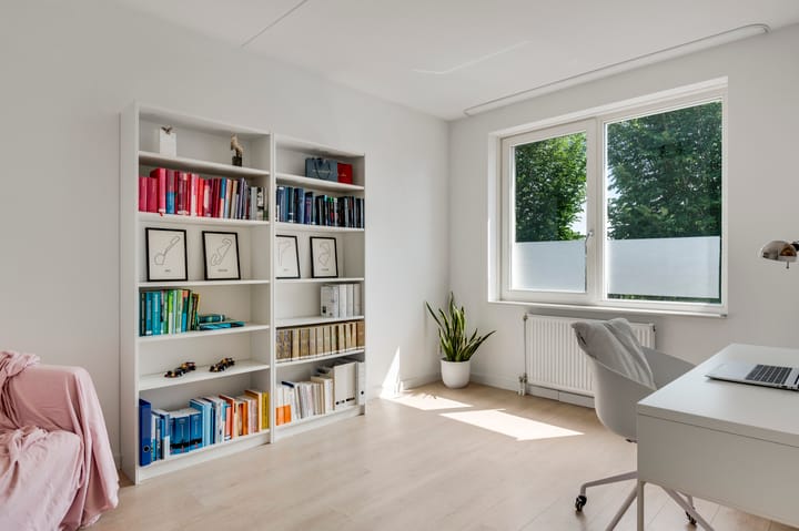 Photo 19 of Frans Strouxstraat 4-K