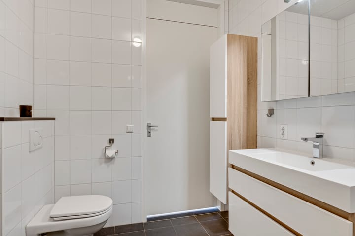 Photo 23 of Frans Strouxstraat 4-K