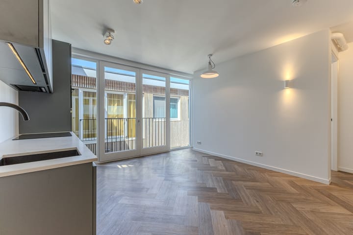 Foto 12 van Vinkenstraat 64-D