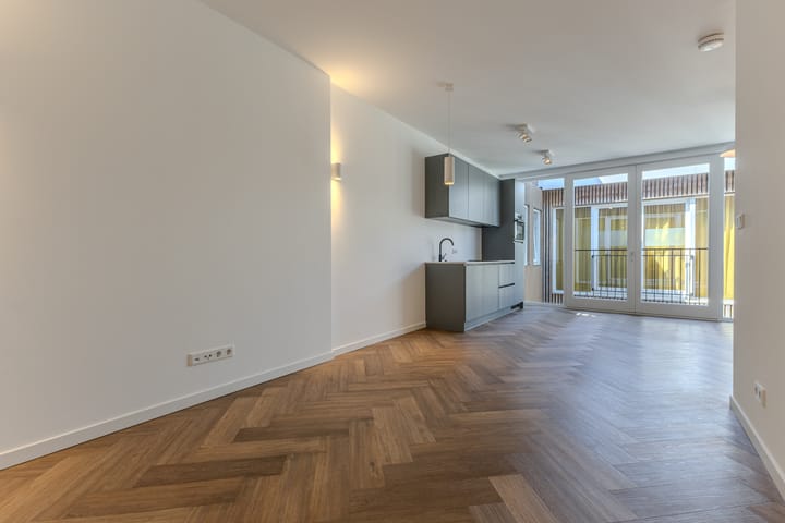 Foto 13 van Vinkenstraat 64-D